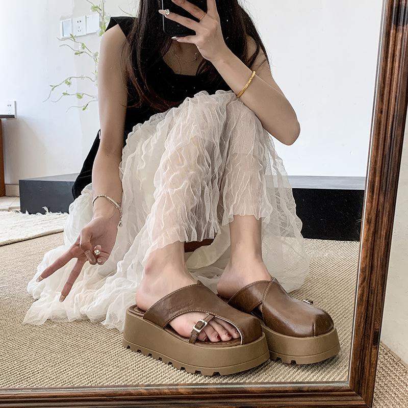 2025 new Roman slippers women's summer wear muffin heightened thick bottom high sense explosion Baotou sandals summer