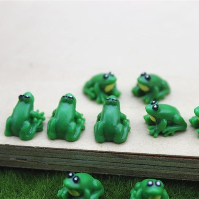 10Pcs Resin Miniature Mini Tiny Green Frog Figurines Dollhouse Decor Scenes