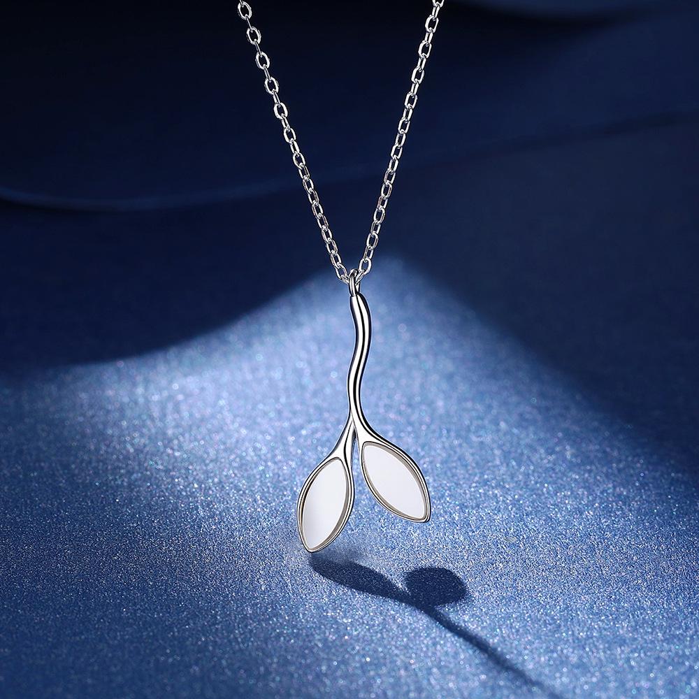Tender Sprout Leaf Necklace: 925 Sterling Silver, Forest Style, Versatile Clavicle Chain, Exquisite Gift for Women
