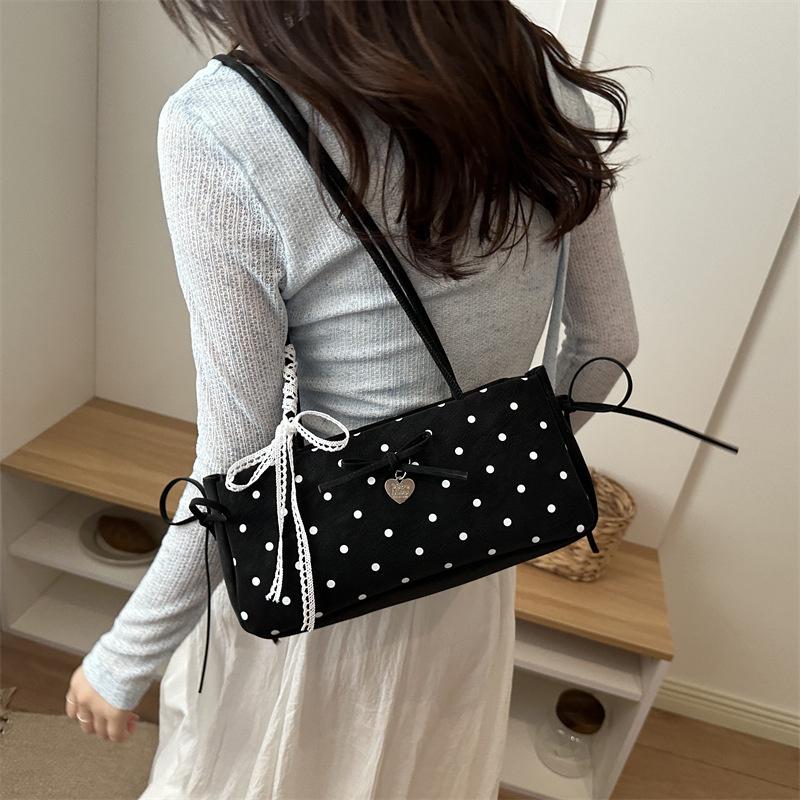 City Chic French Shoulder Bag Women's Fashion Butterfly Knot Underarm Bag Versatile Minimalist Style Handbag