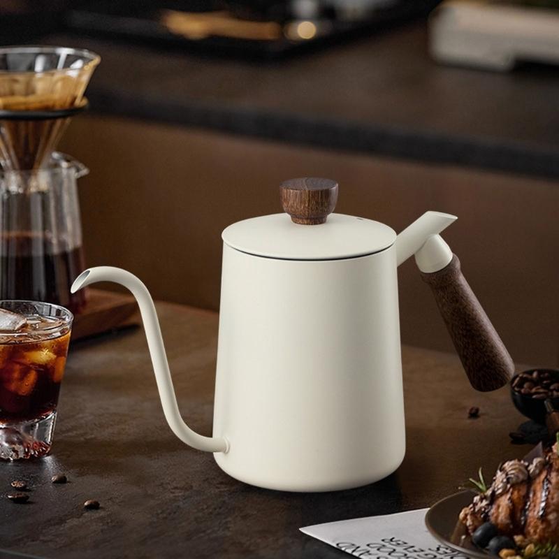 Kaffee-Gießkanne mit 304 Metallkörper, Holzgriff und abgewinkeltem Hals für ruhige Hand-Tassen-Routinen Täglich