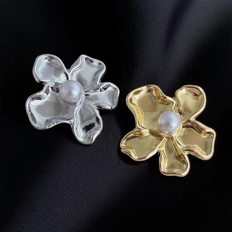 Light Luxury High-End Sense Retro Versatile Pin Suit Corsage Stainless Steel Pearl Flower Brooch High-End Coat Accessories