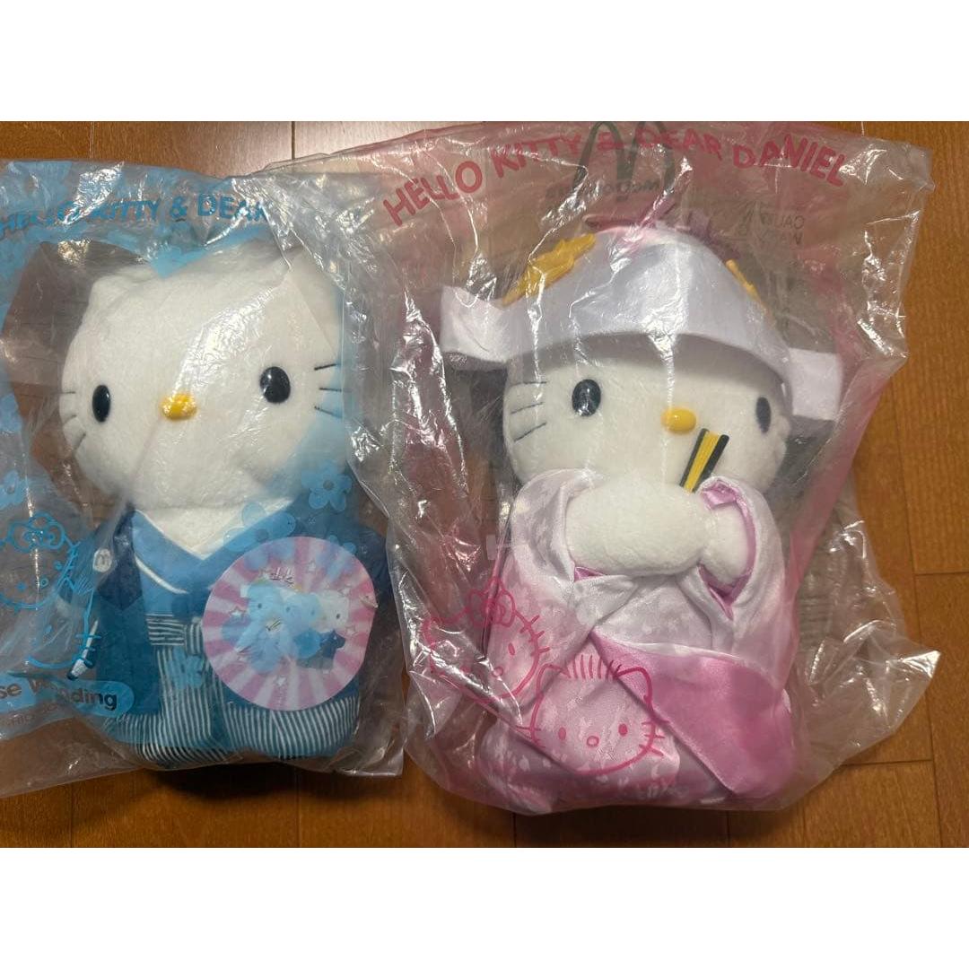 Unopened Hello Kitty Daniel Japanese clothes plush toy set