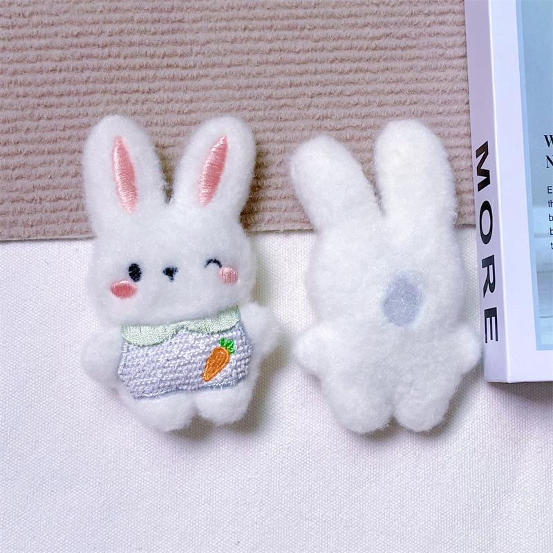 

Очаровательная плюшевая кукла-кролик: Мягкая, милая, брошь-сердце на сумку в виде девочки-кролика.