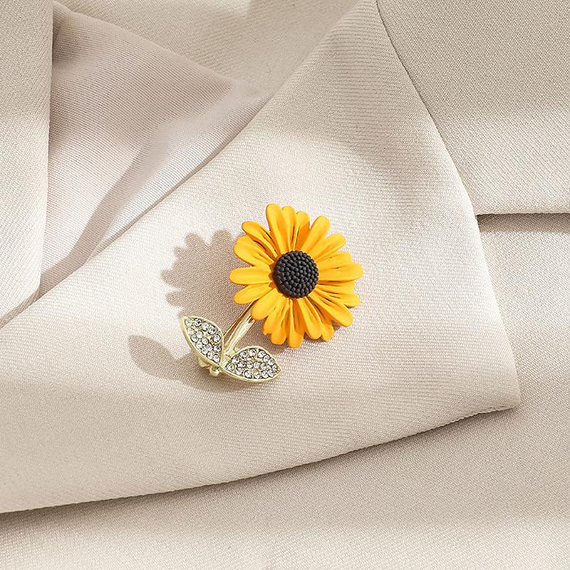Luxury Crystal Sunflower Brooch Pins For Women Lady Fashion Jewelry Friendship Wedding Party Office Coat Accessories Badge