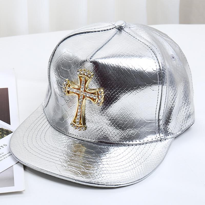 Cappellino da baseball in pelle PU con motivo coccodrillo, nuovo modello primaverile, cappellino trendy hip hop con teschio incrociato, visiera piatta