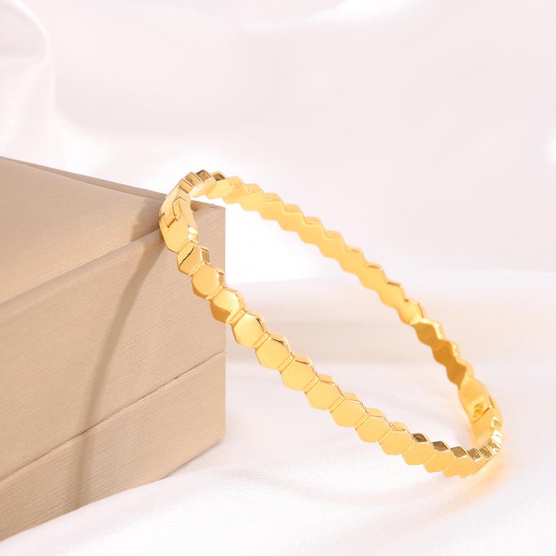 Starry Sky Full Diamond Titanium Steel Bracelet – Versatile, No-Fade Silver Women's Fashion Accessory