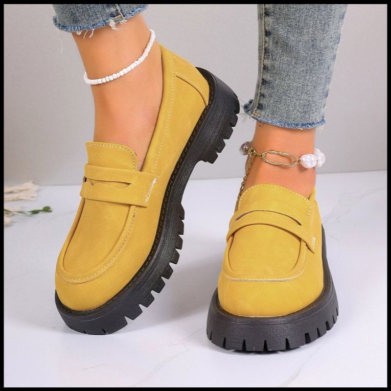 2025 new spring and autumn loafers casual grinding sand leather surface British style women's shoes thick heel thick sole foot cover retro