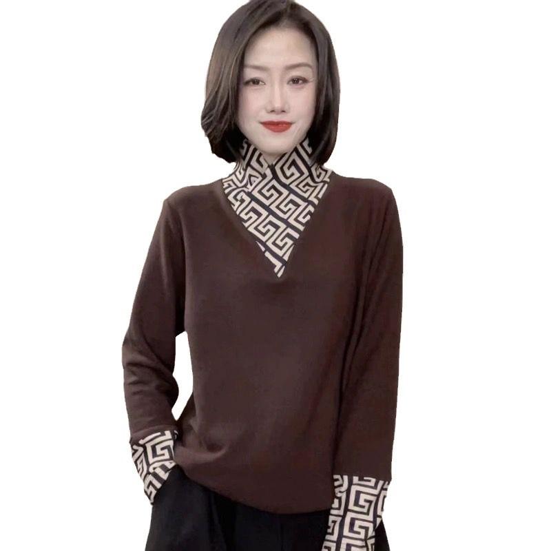 Women's 2024 Winter Patchwork Turtleneck Long-Sleeve T-Shirt: Stylish, Warm, and Versatile.