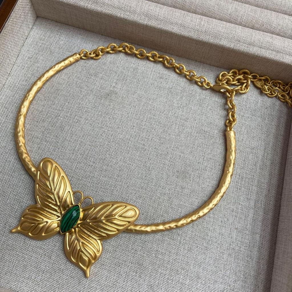 Retro Niche Designer Wind Heavy Industry Butterfly Engraving Malachite Necklace Set Fashionable Light Luxury High Sense