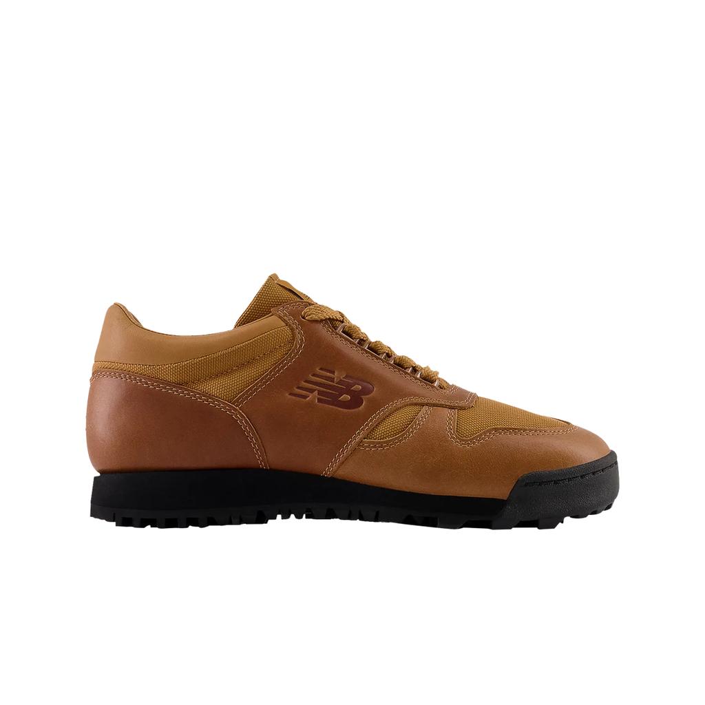 New Balance Rainier Low Tobacco Black