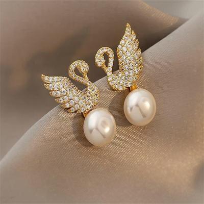 Elegant Fashion Swan Pearl Pearl Stud Earrings  for Women Girl Gift Jewelry Wholesale