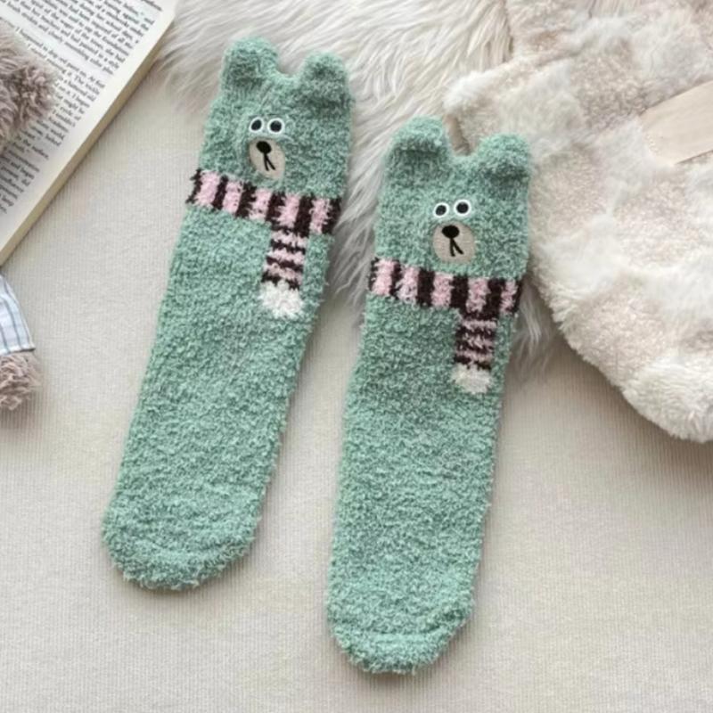 

1 Pair One Size Comfortable Cartoon Bear Pattern with Scarf Funny Floor Socks Clothing Accessories Thickened Winter Multi-Color