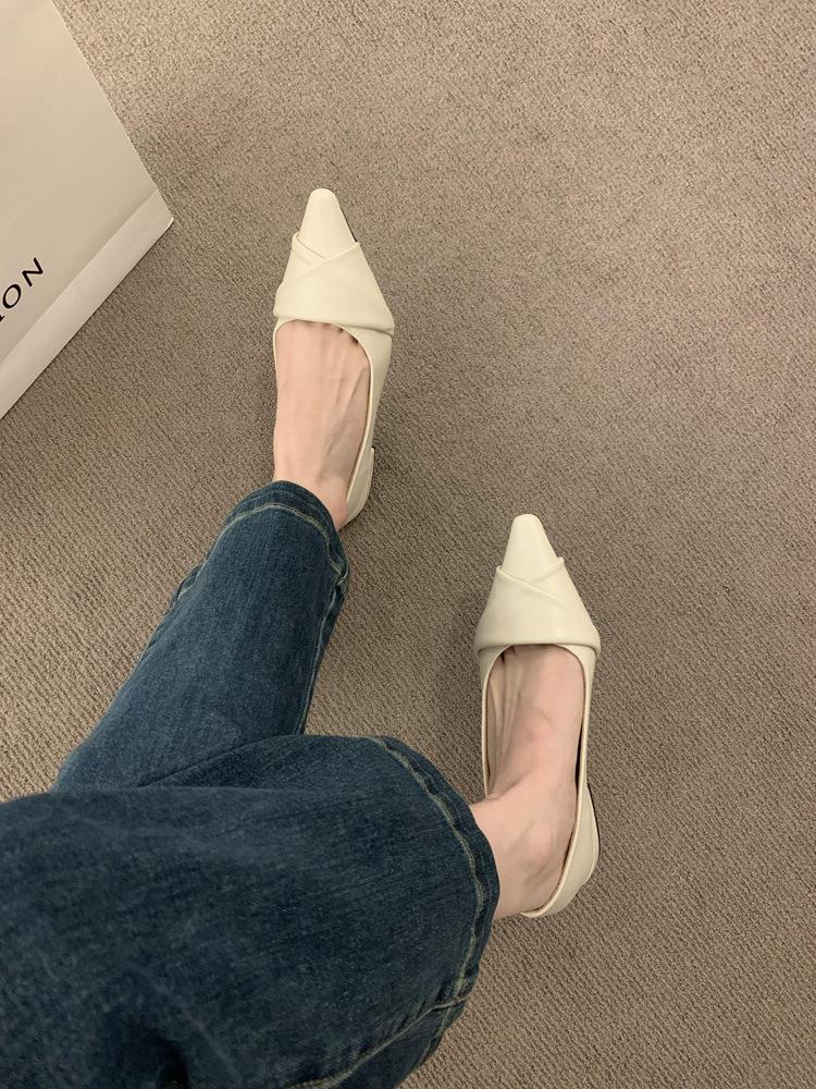 French niche retro pointed head evening wind gentle shoes with skirt temperament fairy style low heel commuting grandma single shoes woman