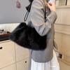 Luxury Furry Shoulder Bag Solid Color Soft Tote Bag Large Capacity Fluffy Clutch Bag