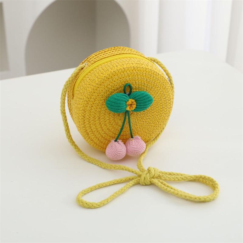 Children's Straw Woven Crossbody Bag - Small Girl's Phone and Coin Purse for Summer Outings and Seaside Trips