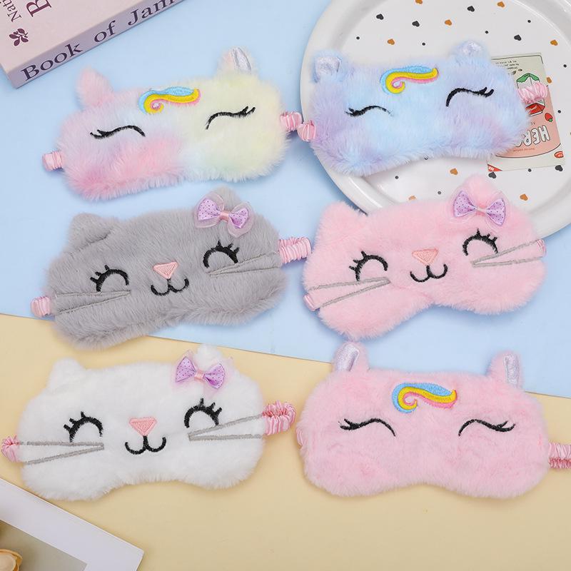 Plush Squinting Eye Mask: Breathable, Light-blocking, and Comfortable for Autumn/Winter Sleep.