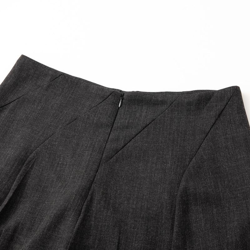 2025 Autumn/Winter High-Waist Black Pleated A-Line Mid-Length Skirt