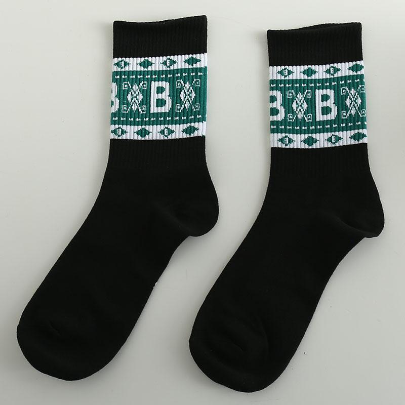 Roliga Herrstrumpor Glada Nya Mode Ins Stil Strumpor För Kvinnor Och Män Hip Hop Harajuku Tecknad Fotboll Bomullsstrumpor