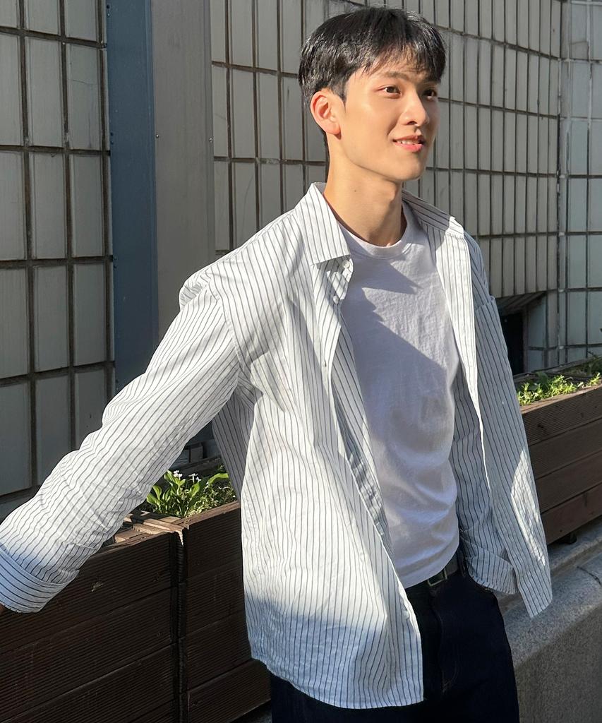 MINDBRIDGE [Couture] Crease 50-Count Light Blue Striped Oversized Shirt