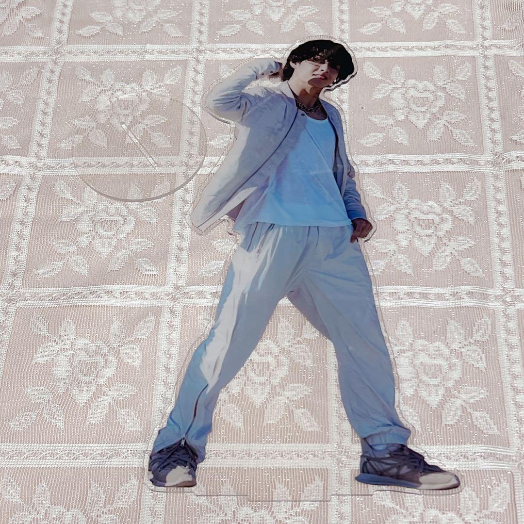 

[USED] BTS V 30cm Tall Big Acrylic Stand