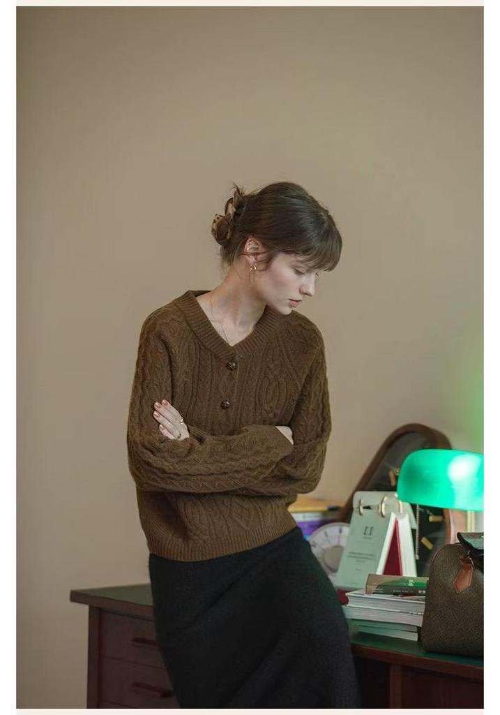 European Retro Cable Knit Wool Cardigan - Women's Early Spring Single-Breasted Sweater Coat