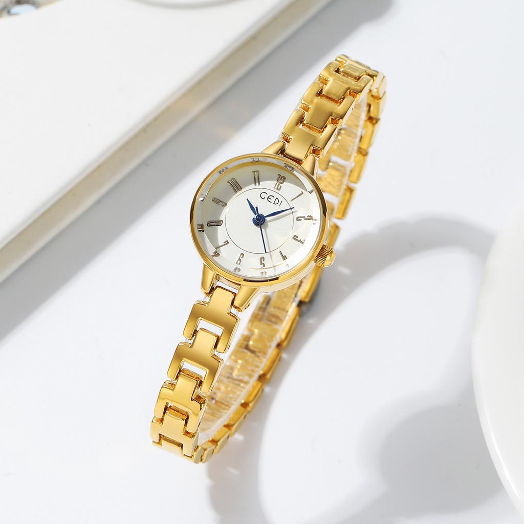 Women'S Fashion Small Plate Niche Quartz Watch Student Simple Waterproof Steel Belt Bracelet Watch