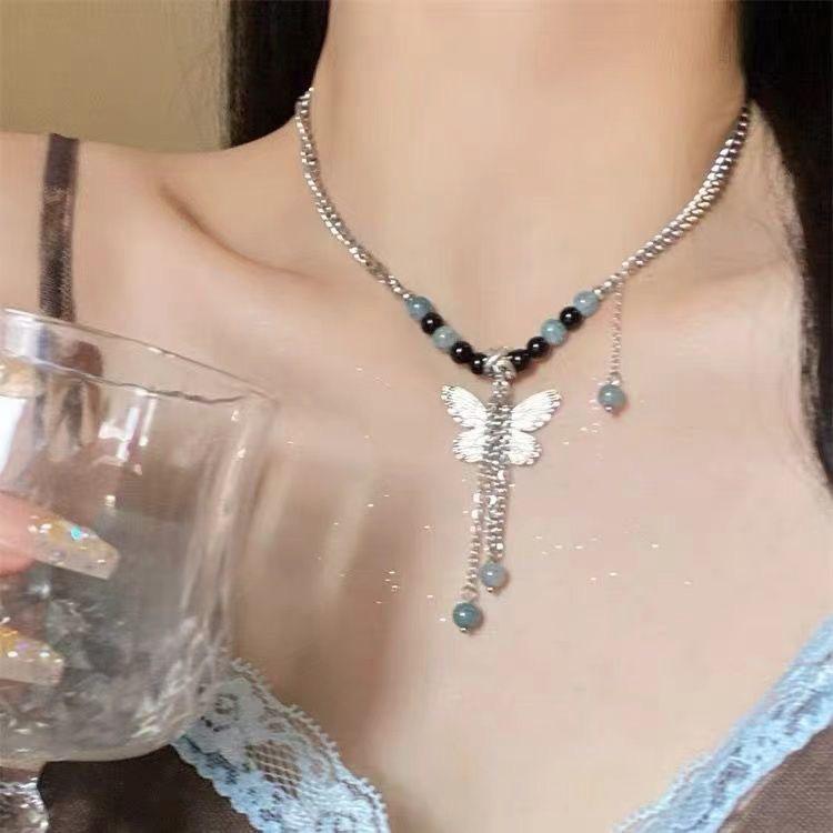 Bohemian Ethnic Style Long Bow Metal Necklace with Vintage Distressed Pendant (2025)