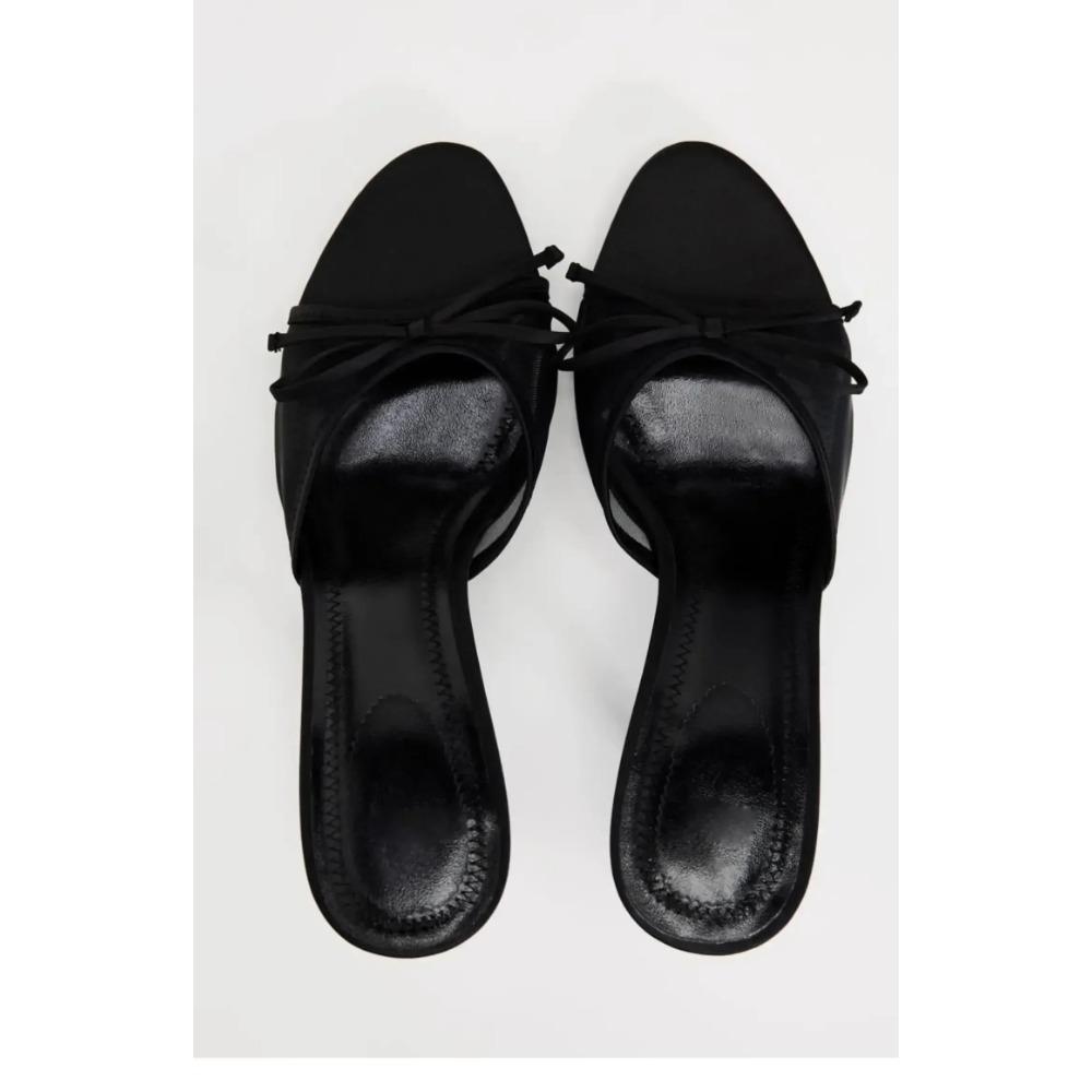 Slippers for Women Wearing Exquisite Summer Haute Couture with Fine Straps, French Style Black Cat Heel Clip Toe Beach Sandals