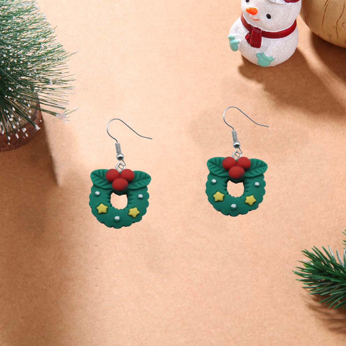 

1 пара рождественских сережек-цветов, милые серьги, подходящие для ношения во время Рождества