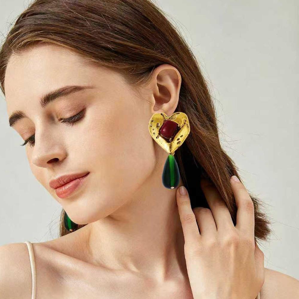 Exaggerated Retro Heart Gemstones Green Water-drop Resin Dangle Earrings for Women Temperament Court-style Stud Earrings Jewelry