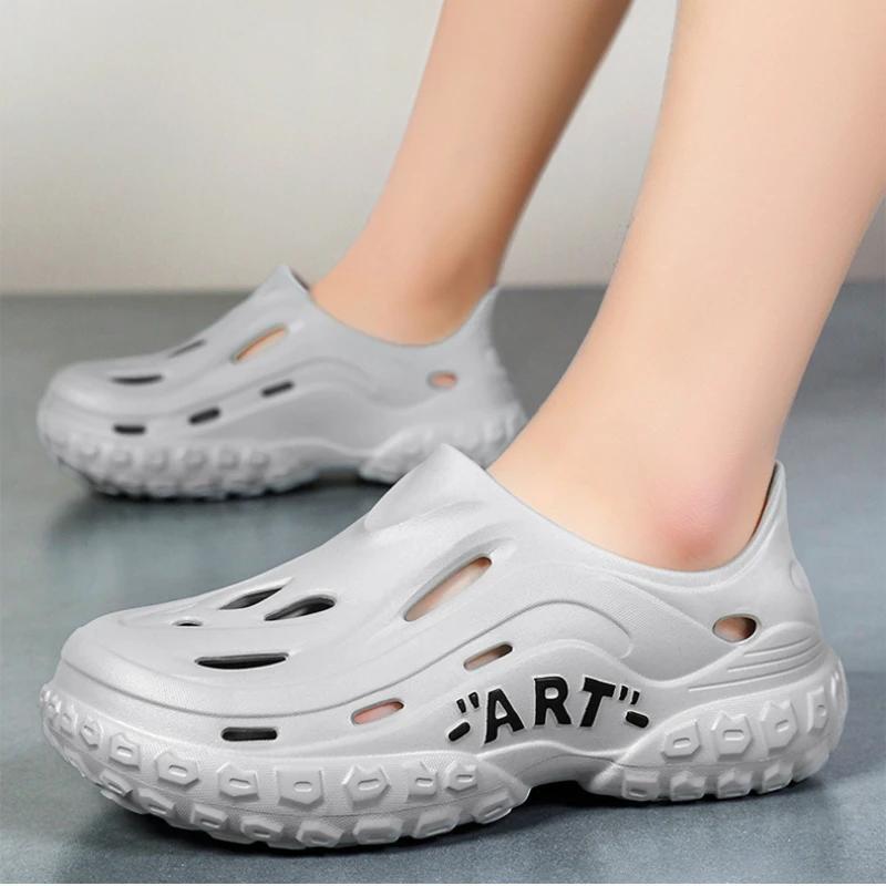 Men's Summer Sandals EVA Lightweight Perforated Shoe Breathable Men's Non Smelly Shoes with Thick Soles and Toe Caps Beach Shoes