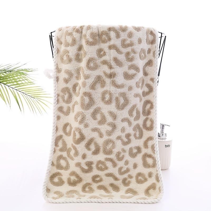 2pcs/set Coral Fleece Bath Towel Set  Thickened Absorbent Leopard Print Jacquard Towels for Home Unisex Soft Bathroom Towels