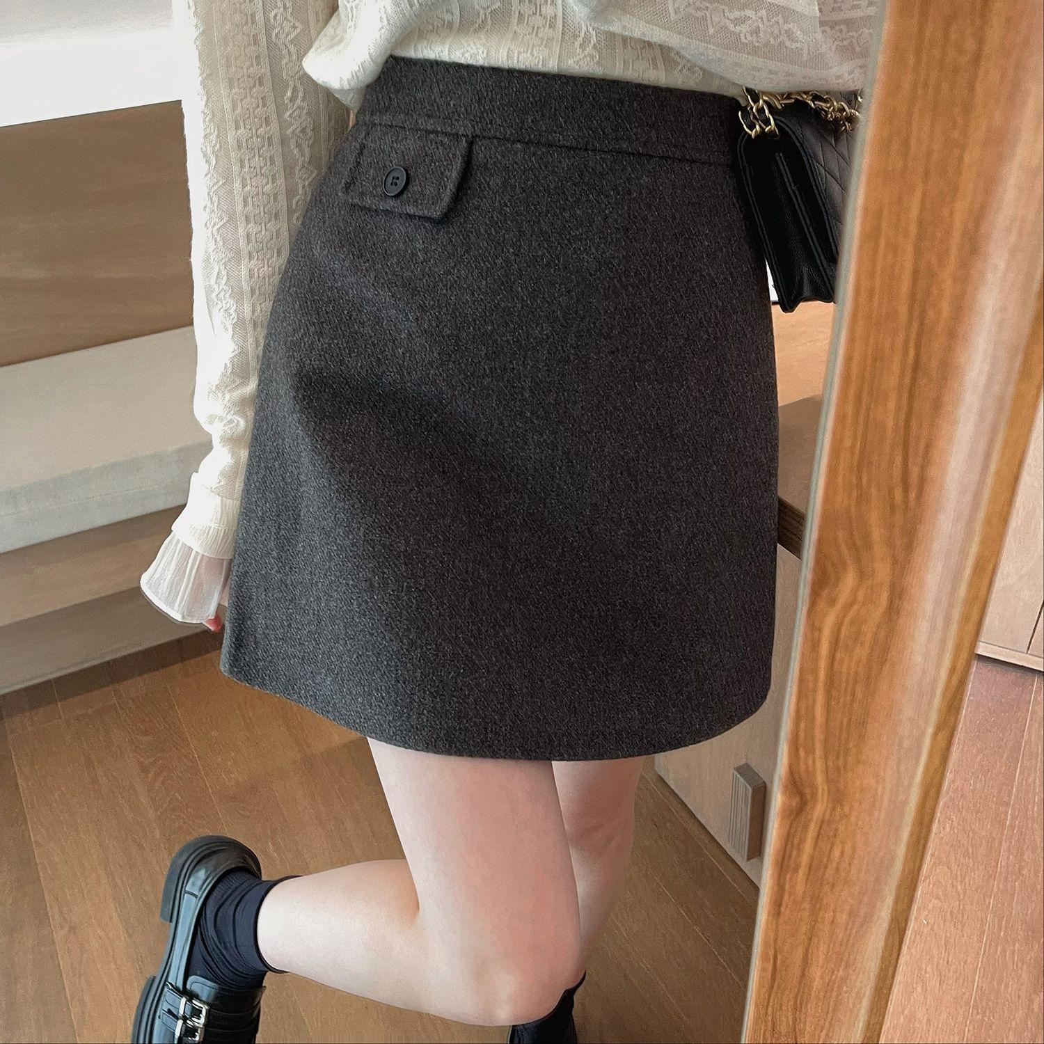 

Versatile Wool Slimming Midi A-Line Skirt for Women - Plain Color, High Waist, Ideal for Spring, Autumn, and Winter S темно-серого