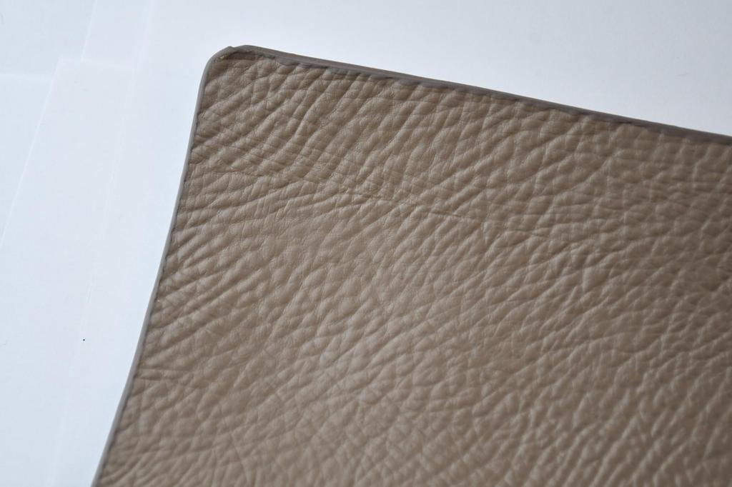 atelierCODEL Leather Accessory Crafted by artisans from a single piece of this genuine leather accessory tray is made in Japan Tray, Holder. leather,
