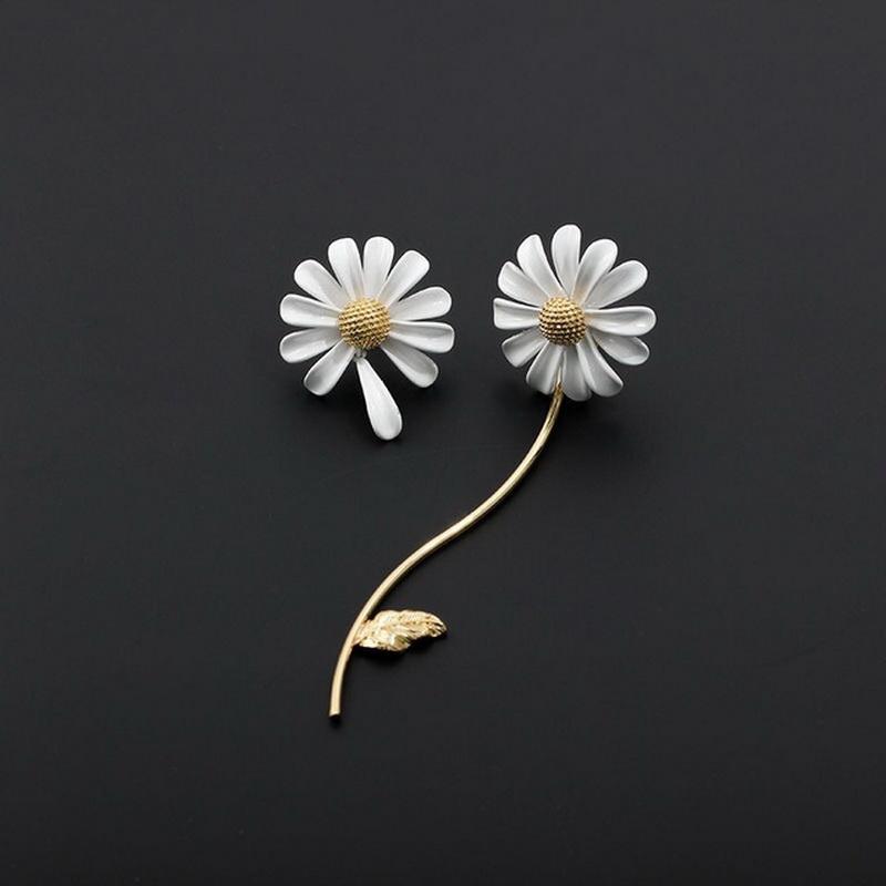 Korean Fashion Daisy Flowers Drop Earrings for Women Temperament Simple Long Tassel Earrings Female Party Wedding Jewelry Gifts