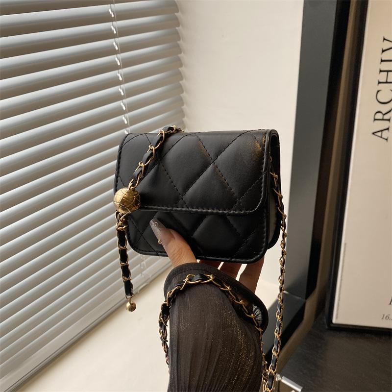 Rhombus Retro Chain Early Autumn New Fashion Trend Solid Color Fashion Shoulder Crossbody Small Square Bag