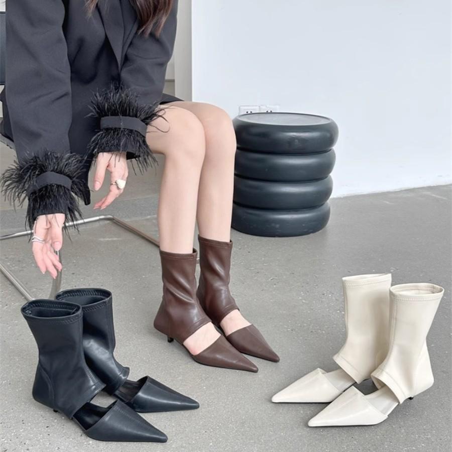 

Foreign trade 2024 summer hollow bare back sandals boots fashion curved heel pointed women s boots hollow hollow hollow short boots 35 чёрный
