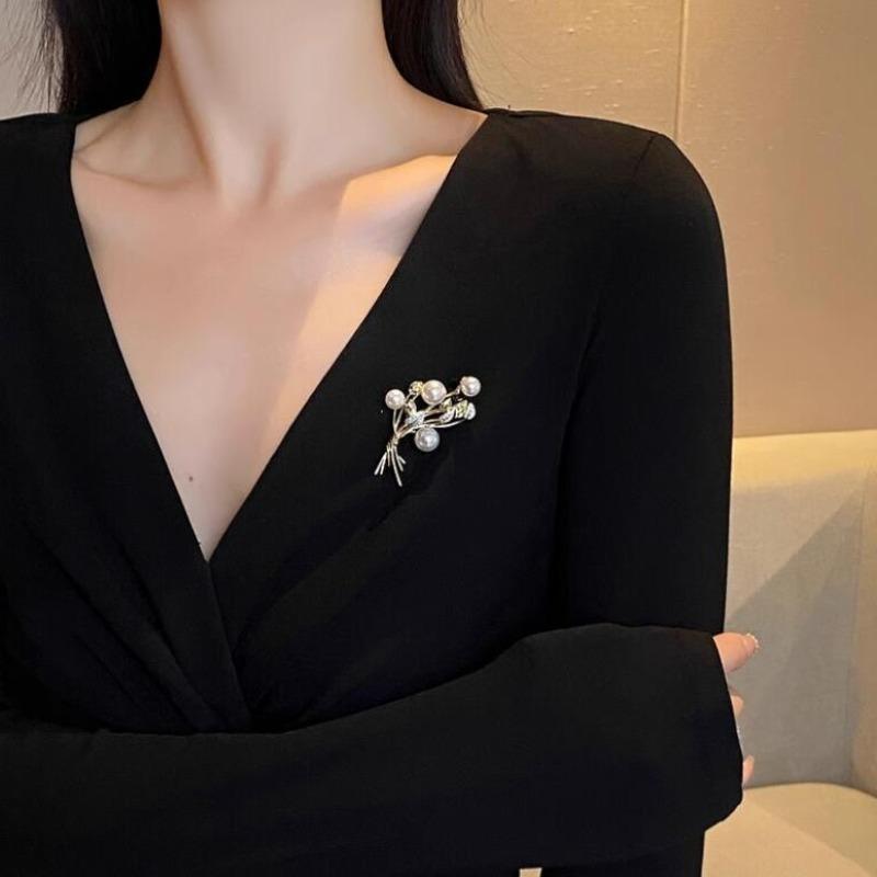 1pc Dainty Wheat Brooch for Women Men Chic Plant Brooches Pins Inlaid Zircon Jewelry Trendy Accessories Party Gifts