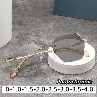 Photochrome Myopiebrille mit Diamantschliff für Frauen, magische Farbwechselbrille für die Nahsicht, optische Brille für den Außenbereich bis -4,0
