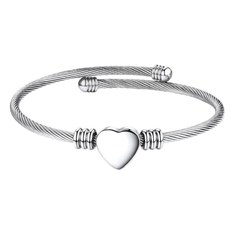 

Elegant Heart Shaped Stainless Steel Bracelet Hypoallergenically Cable Chain Secure Clasp Wristchain Perfect For Gifts серебряный