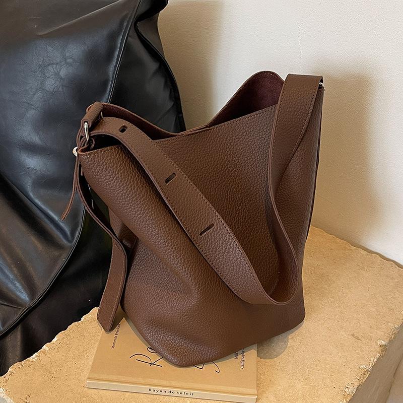 Bucket Underarm Largecapacity Bag Fashionable Casual Simple And Niche Singleshoulder Bag