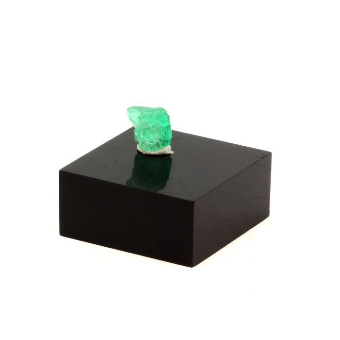 Pierres et Minéraux. Emeraude. 1.07 ct. Mingora emerald deposit, Swat District, Pakistan.