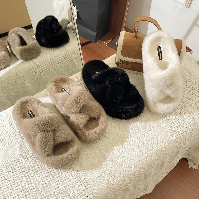 Popular Fluffy Slippers Women's Outer Wear 2025 New Autumn and Winter Cotton Shoes Go Out with Comfortable Thick Soles, Plush Fluffy Cotton Tows
