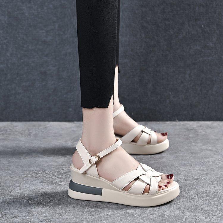 Horse shoes sandals women's summer 2025 new woven wedge heel thick sole non-slip retro one-word buckle belt women's sandals
