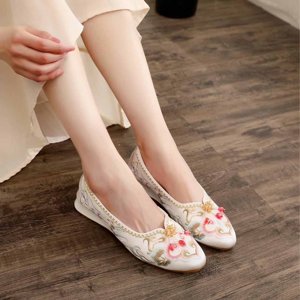 [Flower Curtain] In the Summer of 2024, the New Antique Cheongsam Shoes Are Matched with Hanfu Matching Shoes and Low-heeled Women's Embroidered Cloth
