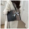 Tote Bag Simple and Large Capacity Fashiable and Casual Autumn and Winter Ctrasting Color Commuting Shoulder Bag for Women