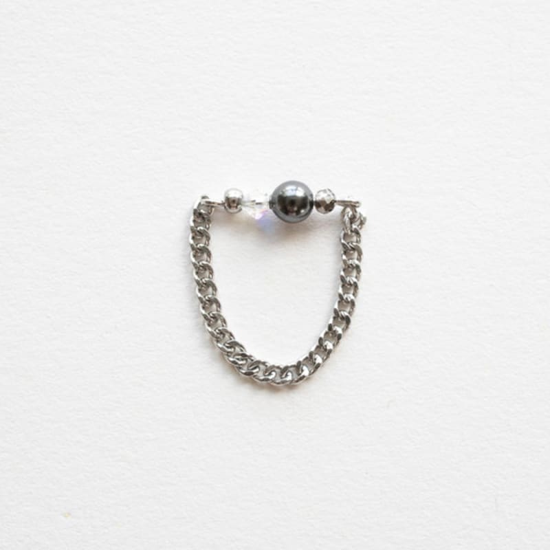 MERRYMOTIVE Black Pearl and Crystal Chain Ring
