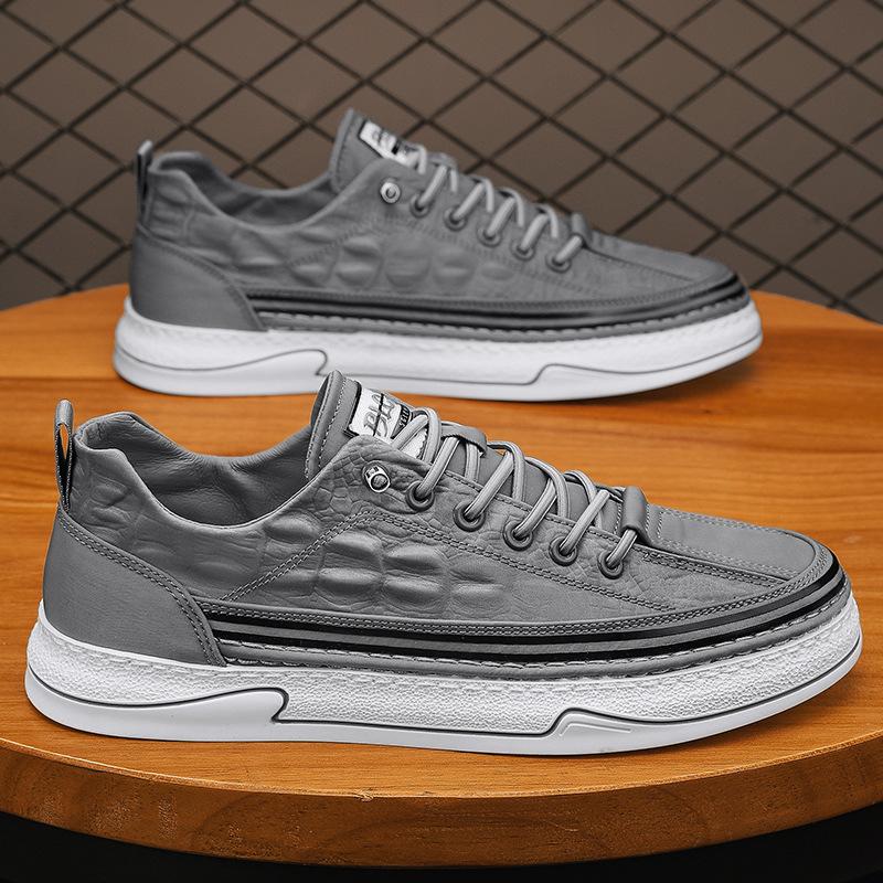22 New Four-season Low-top Casual Sports Shoes Student Board Shoes