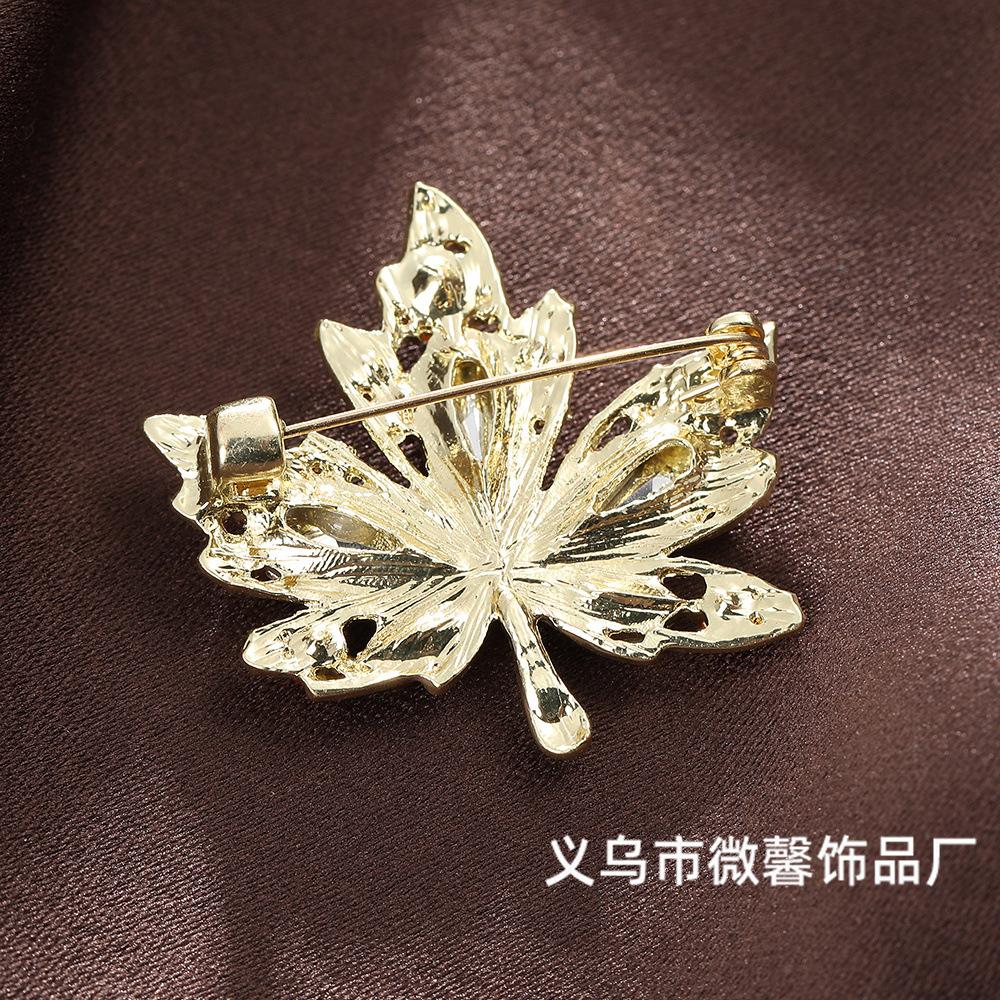 Fashion Red Maple Leaf Luxury Brooch Cheongsam Temperament Suit Coat Anti-light Brooch Pin Neckline